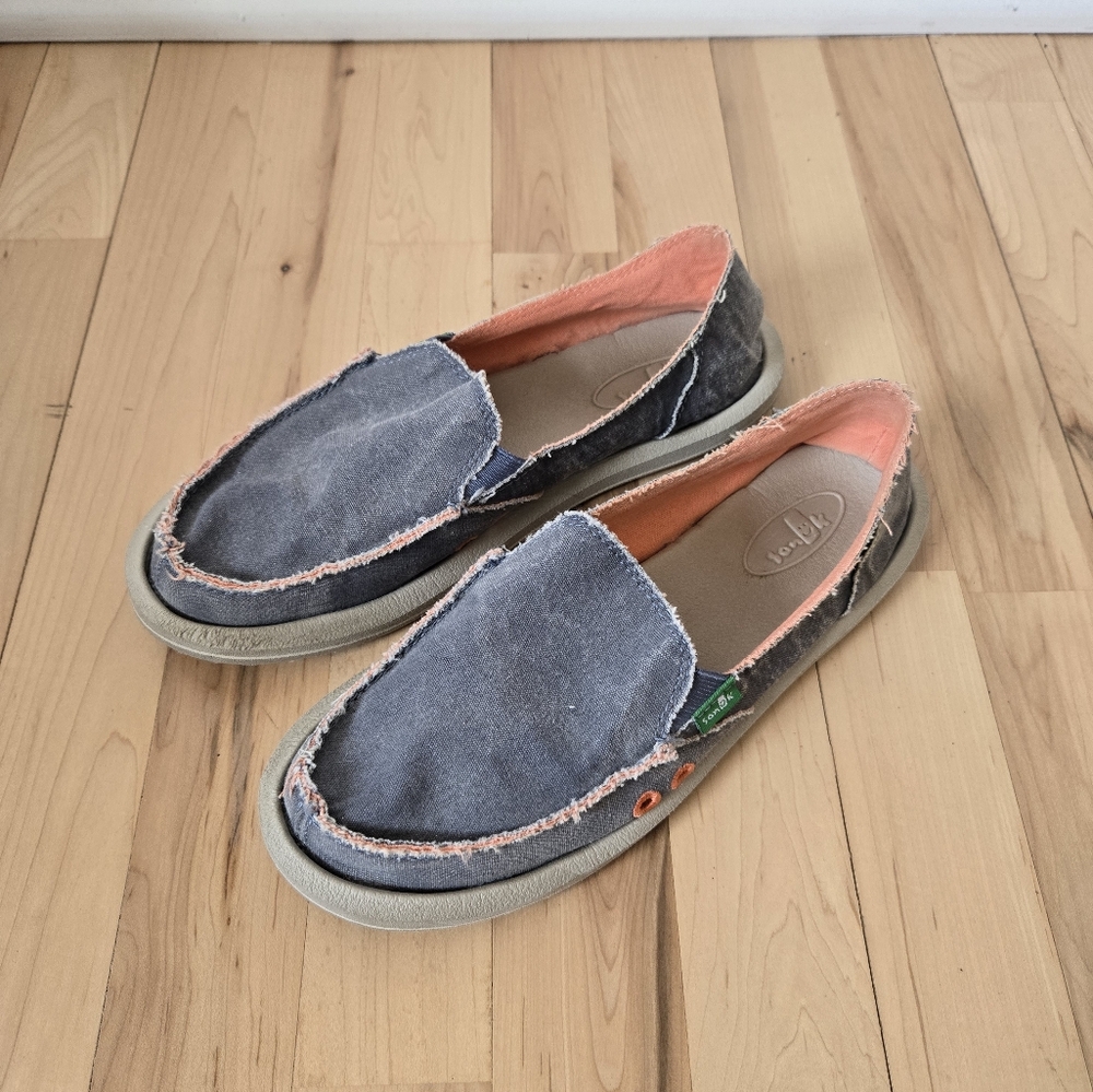 Sanuk Gray and Peach Casual Slip-On Shoes